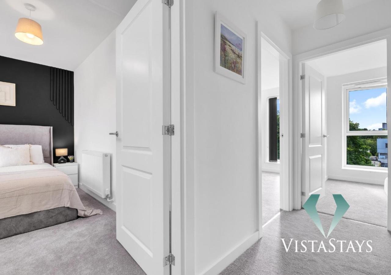Modern Spacious 4 Bed - Pool Table, Ps4, 4x Double With Vista Short Lets Holiday home
