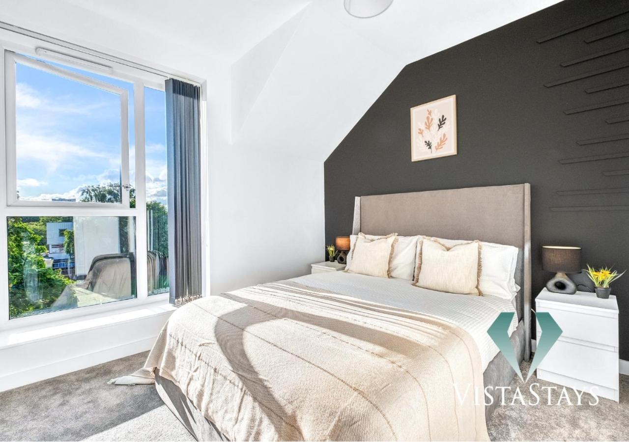Modern Spacious 4 Bed - Pool Table, Ps4, 4x Double With Vista Short Lets *