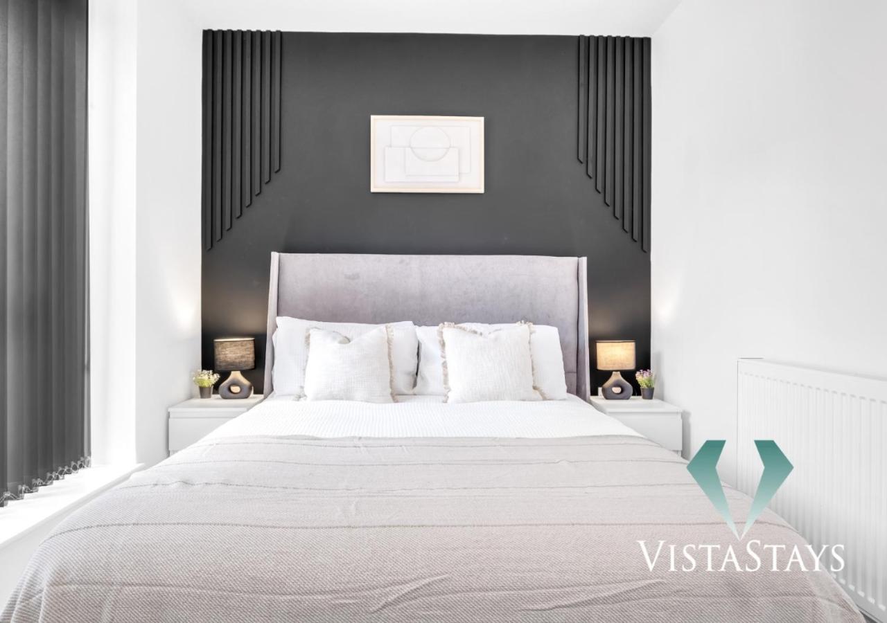 Modern Spacious 4 Bed - Pool Table, Ps4, 4x Double With Vista Short Lets Holiday home