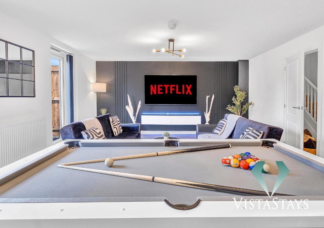 Holiday home Modern Spacious 4 Bed - Pool Table, Ps4, 4x Double With Vista Short Lets