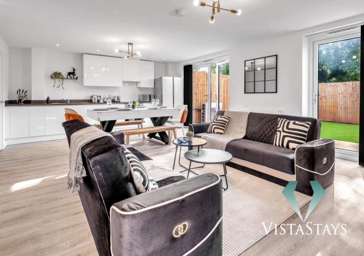 Modern Spacious 4 Bed - Pool Table, Ps4, 4x Double With Vista Short Lets * Birmingham