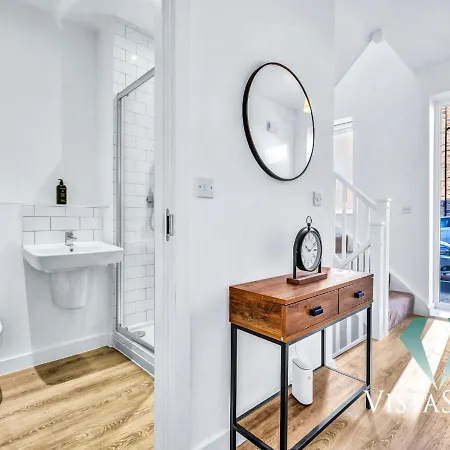 Modern Spacious 4 Bed - Pool Table, Ps4, 4X Double Rooms With Vista Stays Short Lets Birmingham Exterior photo