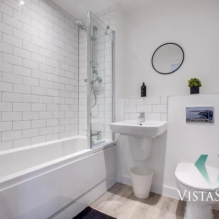 Modern Spacious 4 Bed - Pool Table, Ps4, 4X Double Rooms With Vista Stays Short Lets Birmingham Exterior photo