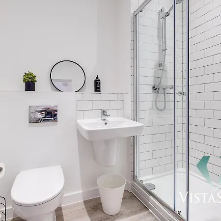 Modern Spacious 4 Bed - Pool Table, Ps4, 4X Double Rooms With Vista Stays Short Lets Birmingham Exterior photo